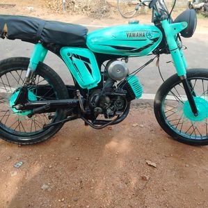 Yamaha YB100 1986 - Image 3