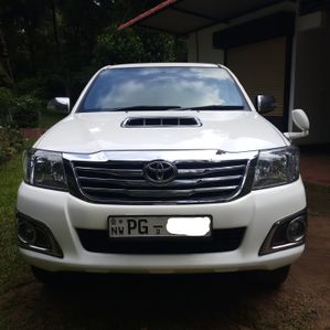 Toyota Hilux 2015 - Image 3