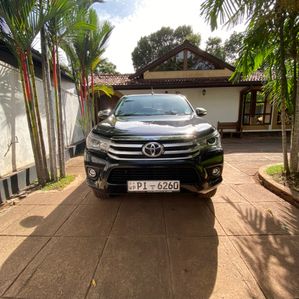 Toyota Hilux Full Option 2018 - Image 2