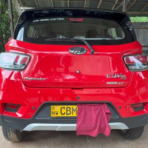 Mahindra KUV 100 2022 - Image 2