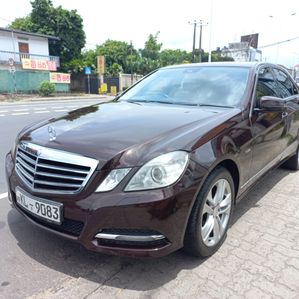 Mercedes Benz E200 W212 2010 - Image 3