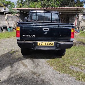 Nissan Double cab D21 1995 - Image 4