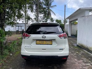 Nissan X-Trail 2015