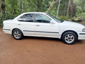 Nissan Sunny B15 2000