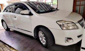 Toyota Premio 2013
