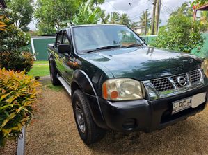 Nissan Double cab 2011