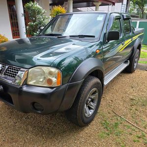 Nissan Double cab 2011 - Image 3