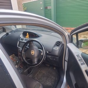 Toyota Vitz 2007