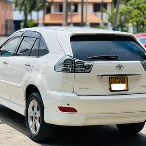 Toyota Harrier Limited Edition 2011 - Image 2
