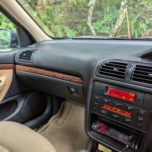 Peugeot 406 2000 - Image 2
