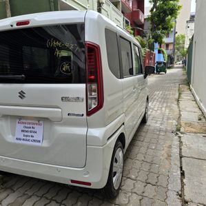 Suzuki Spacia Hybrid 2023 - Image 4