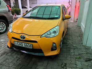 Toyota Aqua S Limited 2013