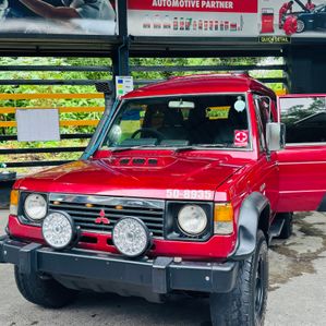 Mitsubishi Pajero MK1 1989 - Image 2