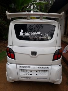 Bajaj Qute 2018