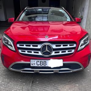 Mercedes Benz GLA 180 2018 - Image 2
