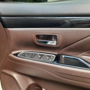 Mitsubishi Outlander 2015 - Image 2