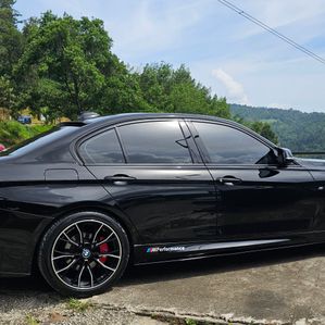 BMW 318i M3 Luxury Line 2019 - Image 3