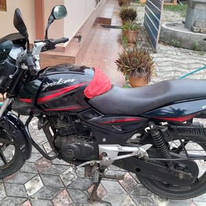 Bajaj Pulsar 150 2011 - Image 2