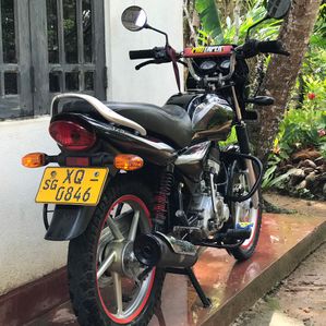 Bajaj Platina 2012 - Image 4