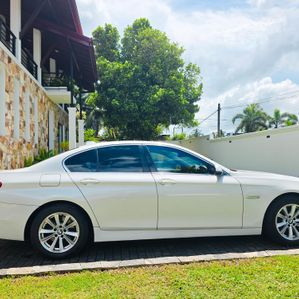 BMW 520d 2014 - Image 2
