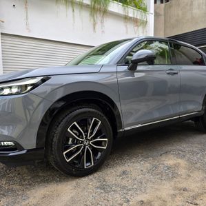 Honda Vezel Z Grade 2025 - Image 4