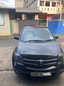 Toyota IST 2004