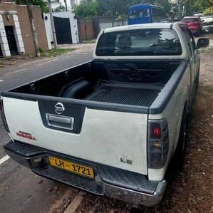 Nissan Navara Frontier 2010 - Image 3
