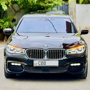 BMW 740e M Sport Swb Black FL 2018 - Image 2