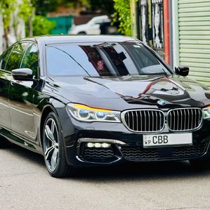 BMW 740e M Sport Swb Black FL 2018 - Image 4