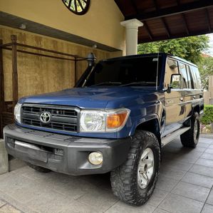 Toyota Land Cruiser Prado 2015 - Image 2