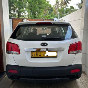 Kia Sorento 2012 - Image 2