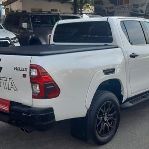 Toyota Hilux Gr Sport 2024 - Image 4