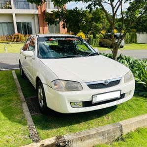 Mazda Familia 1999 - Image 2