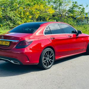 Mercedes Benz C200 2018 - Image 2