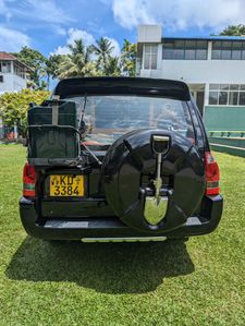 Mitsubishi Montero 2006