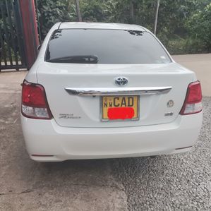 Toyota Axio Hybrid NKE 165 2014 - Image 2