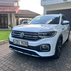 Volkswagen T-Cross R-Line 2019 - Image 2