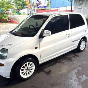Mitsubishi Minica 2000 - Image 2