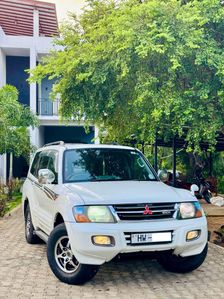 Mitsubishi Montero Super Exceed 2001