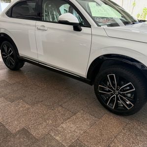 Honda Vezel Vezal z Grade 2025 - Image 2