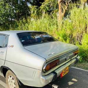 Nissan Sunny 1983 - Image 2