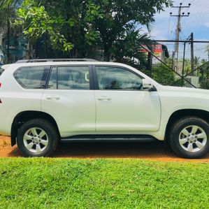 Toyota Land Cruiser Prado 2015 - Image 2