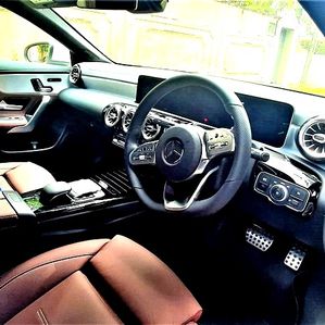 Mercedes Benz CLA 200 Premium Plus 2019 - Image 2