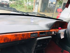 Mazda Familia A/C 1989