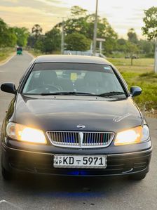 Nissan Sunny 2003