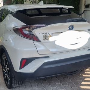 Toyota CHR 2017 Hybrid - Image 3