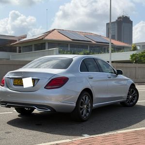 Mercedes Benz C180 2014 - Image 2