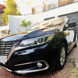 Toyota Premio FEX Highest Grade 2018 - Image 2
