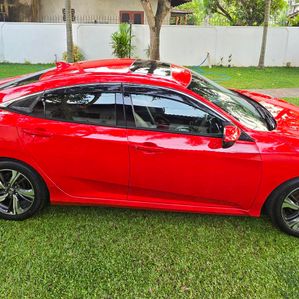 Honda Civic TechPack RS Sensin 2020 - Image 4