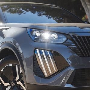 Peugeot 2008 GT 2025 - Image 4